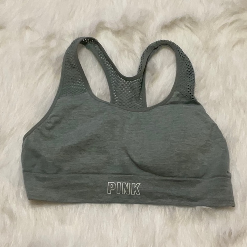 ✨PINK sports bra✨